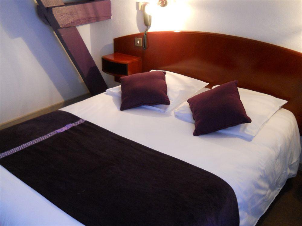 Hotel Le Ty-Lann Saint-Ave Exterior photo