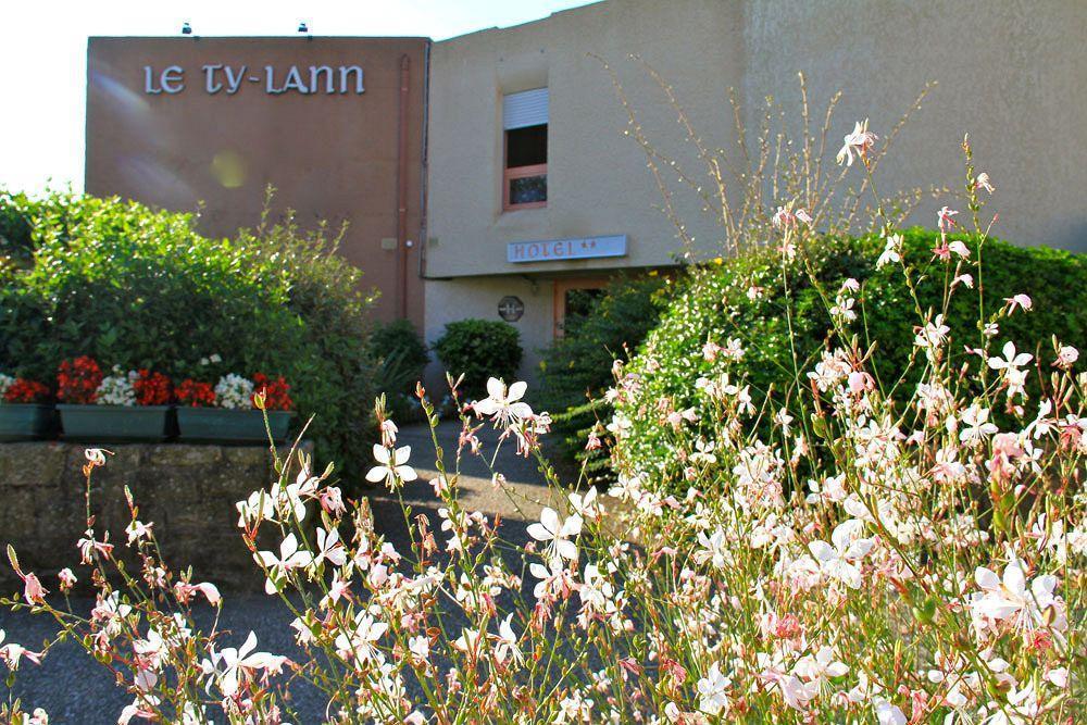 Hotel Le Ty-Lann Saint-Ave Exterior photo